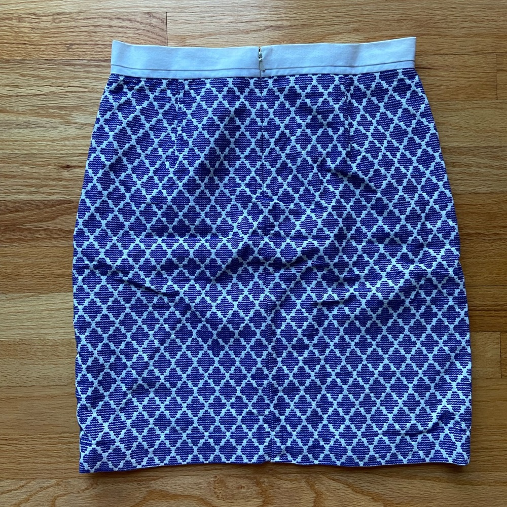 Tory Burch quatrefoil blue & white skirt - Picture 2 of 3